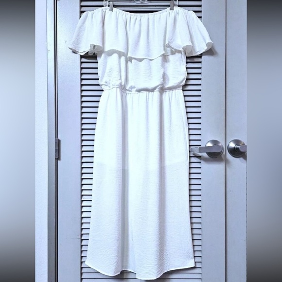 All White ruffle off-shoulder elastic waist one-piece jumpsuit Women’s Size 2XL - Picture 11 of 11